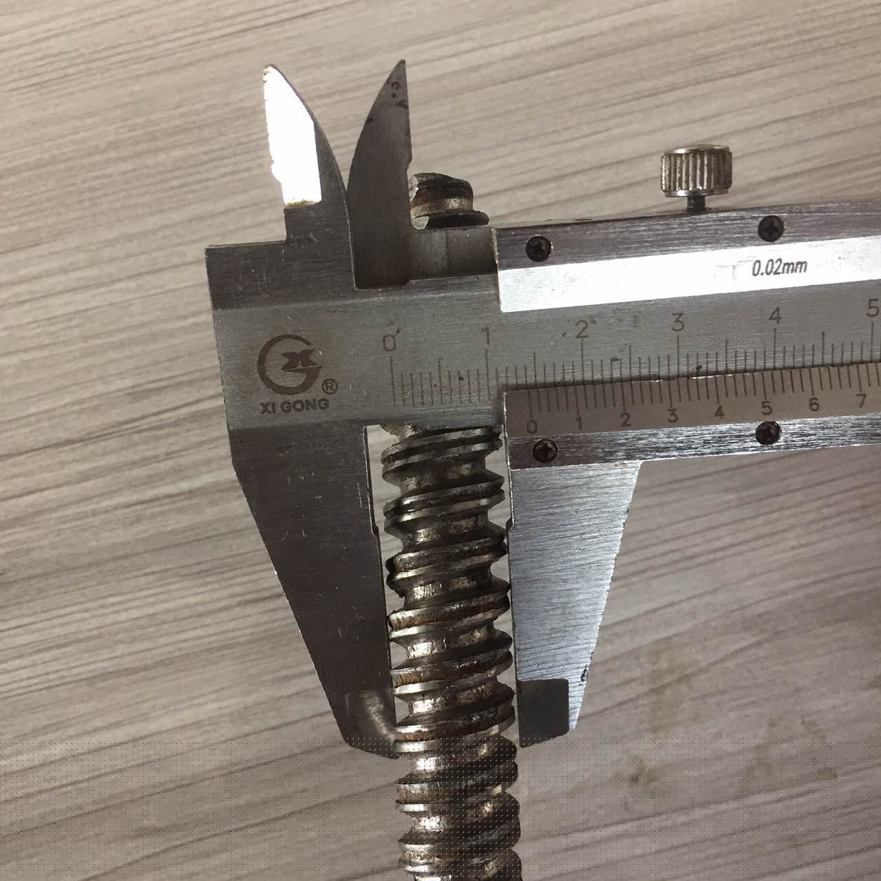 三段式止水螺桿常用規(guī)格？
